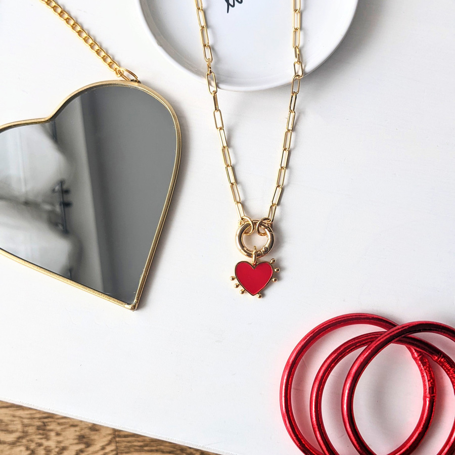 Collier Crazy in Love, coeur rouge sur chaine trombone, parfait cadeau pour la fête des mères
