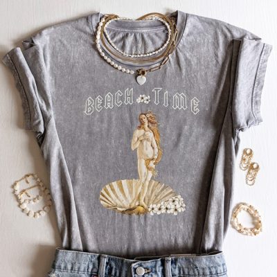 T-shirt vintage Beach Time délavé avec Vénus de Botticelli revisitée création originale Maia et Zoé