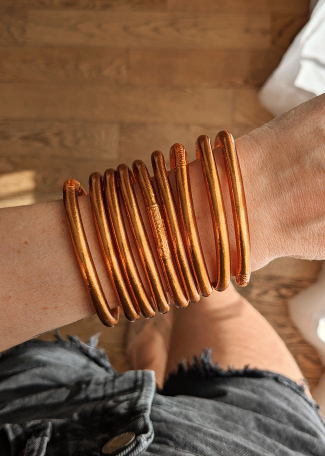 Bracelets-bouddhistes-Maia-et-Zoé-abricot