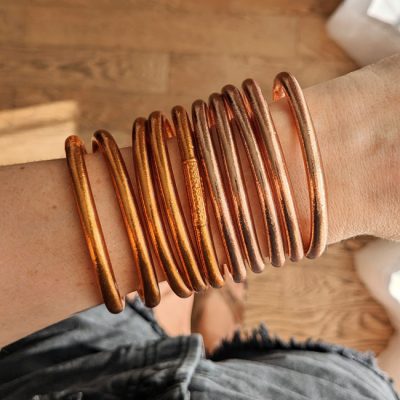 Bracelets-bouddhistes-Maia-et-Zoé-peche-abricot