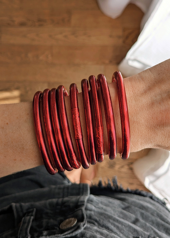 Bracelets-bouddhistes-Maia-et-Zoé-rouge-cerise