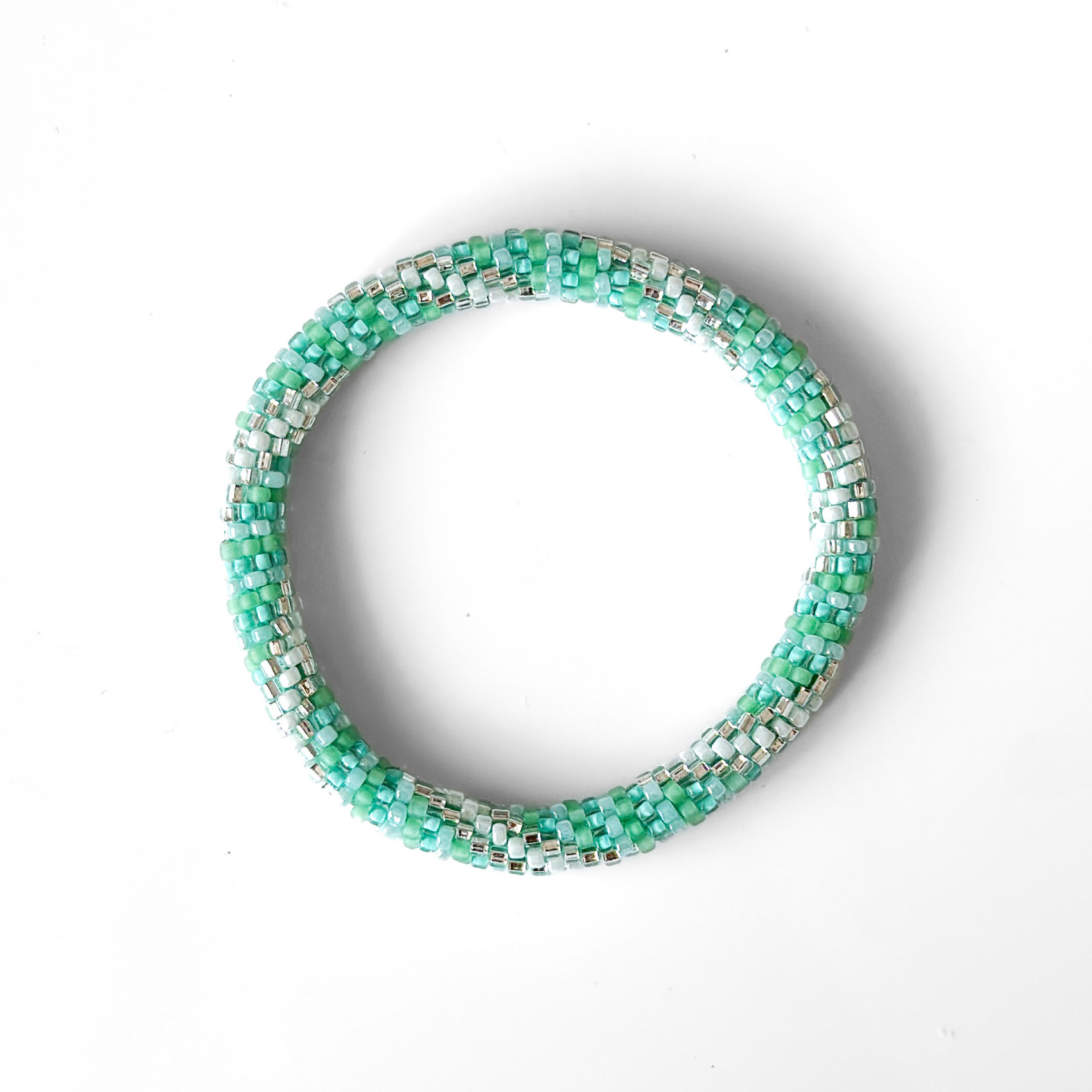 Bracelet népalais #54 (vert pastel et argent)