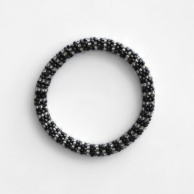 Bracelet népalais #60 (gris foncé et silver)