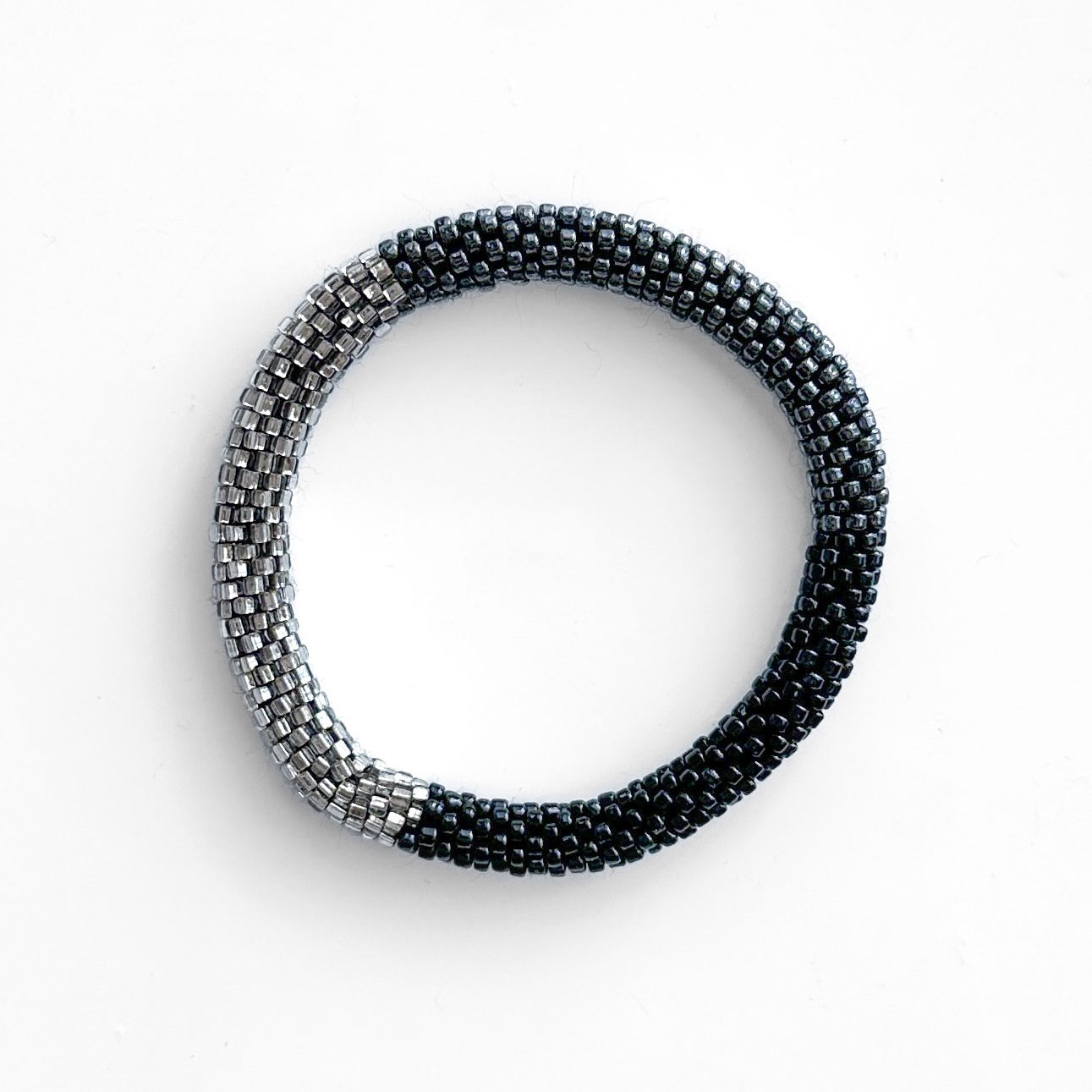 Bracelet népalais #62 (noir, dark silver et silver)