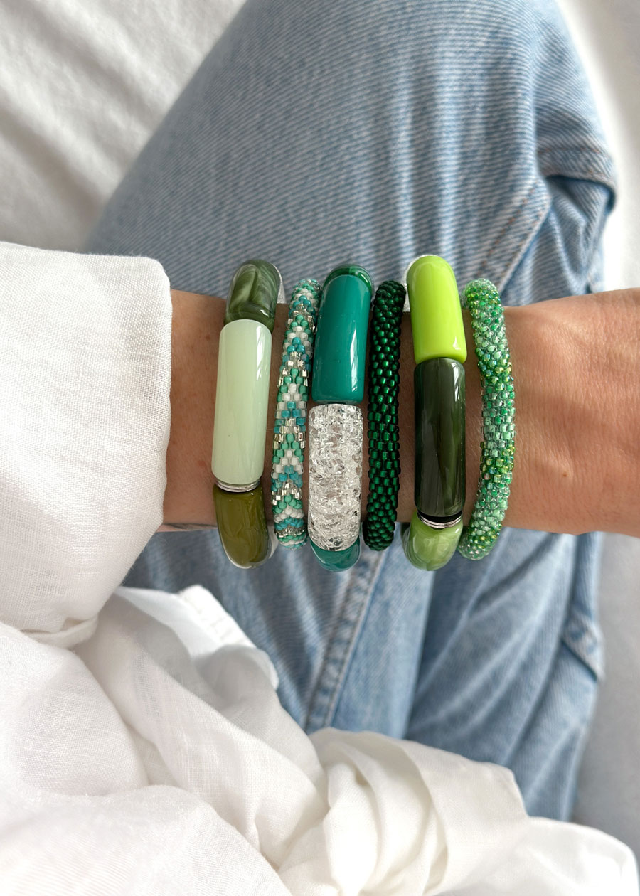 Bracelet népalais #69 (vert, blanc et argenté) – Image 2