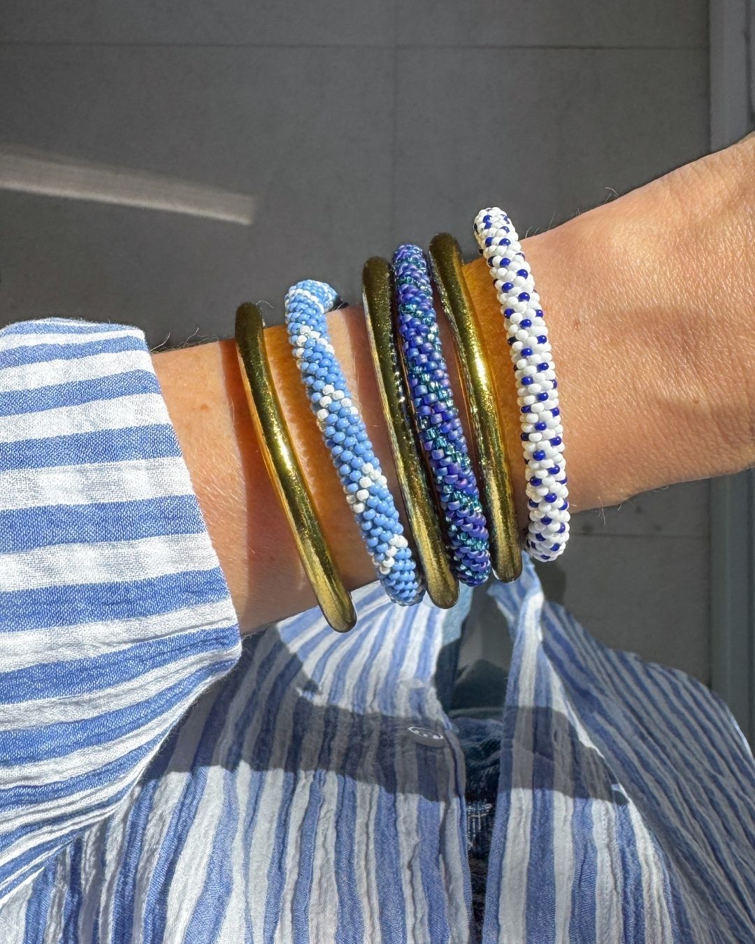 Bracelet népalais #99 (bleu et blanc) – Image 2